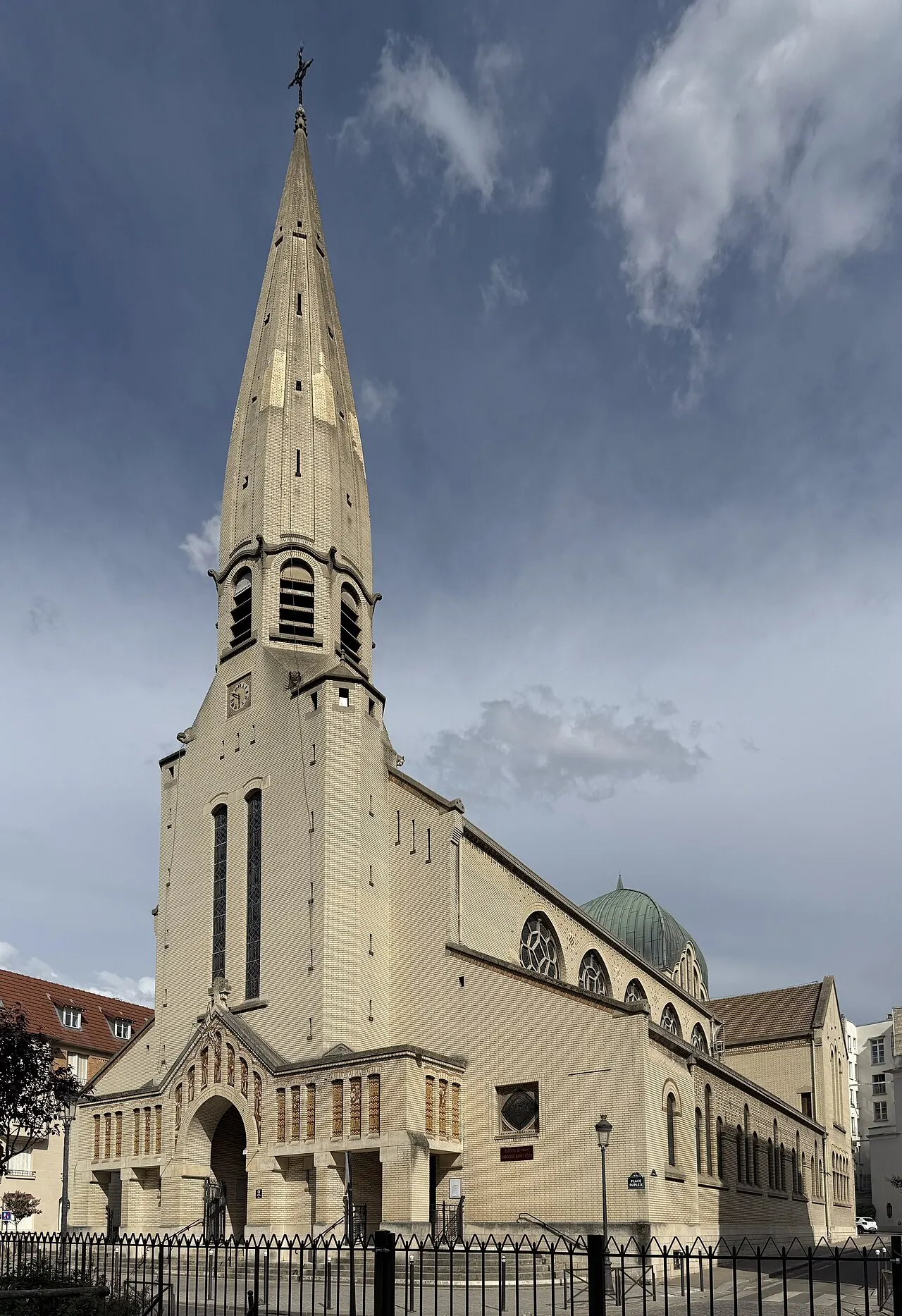 Église Saint-Léon