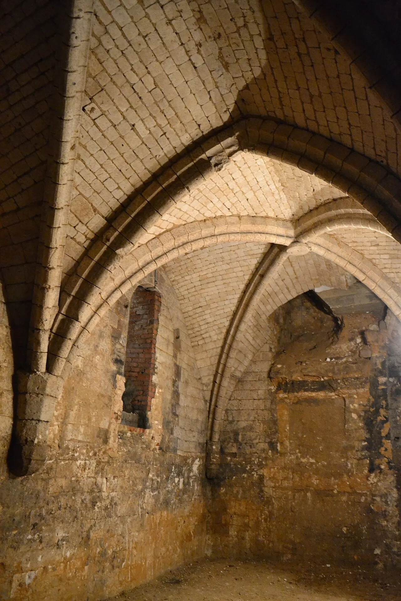 Caves médiévales