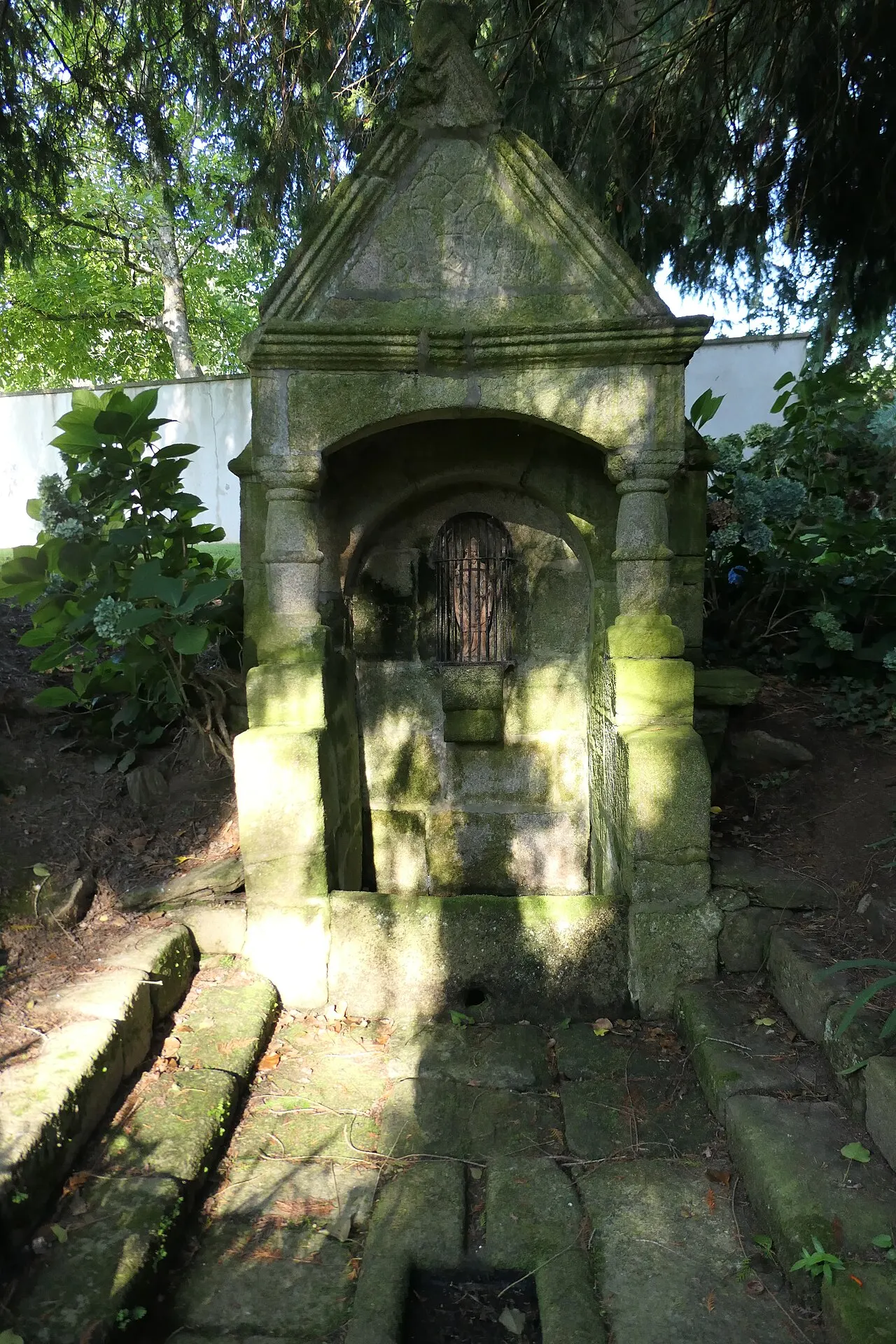 Fontaine Saint-Servant