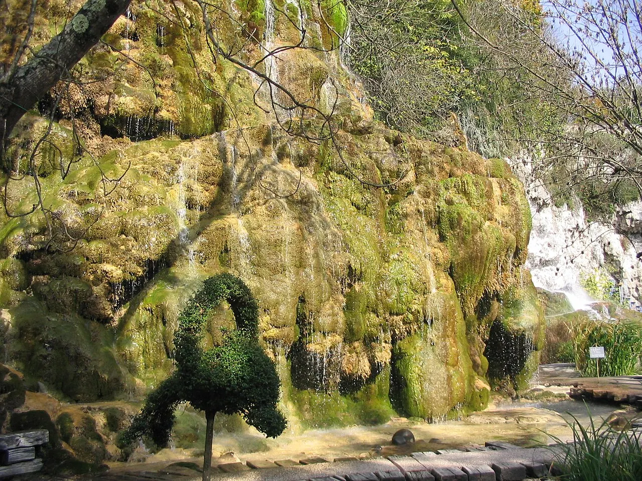 Jardin des fontaines pétrifiantes