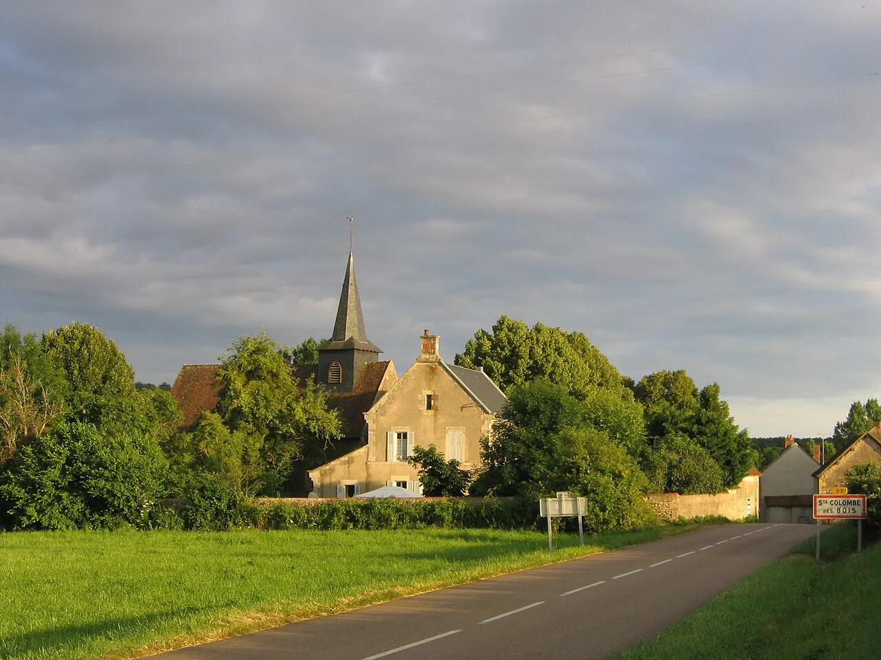 Sainte-Colombe-des-Bois