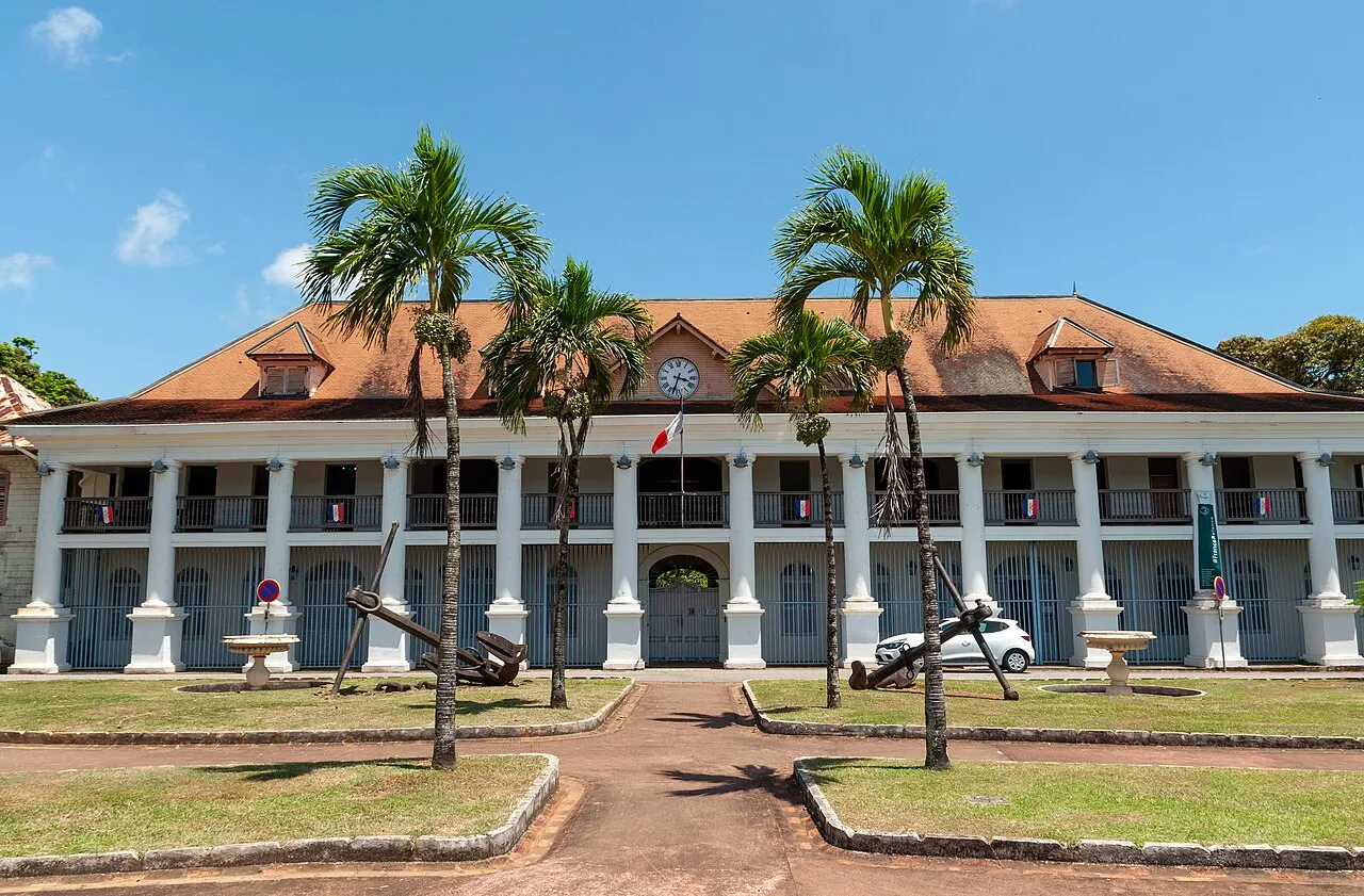 Couvent des Jésuites (ancien), ou ancienne Préfecture, ou Hôtel des Palmistes