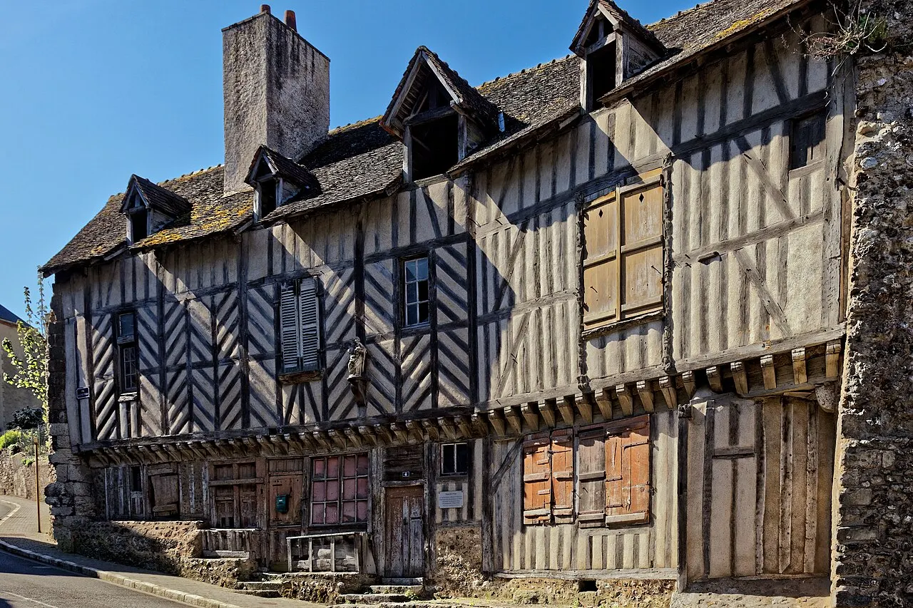Maison de la Vierge et restes de la Porte d’Abas
