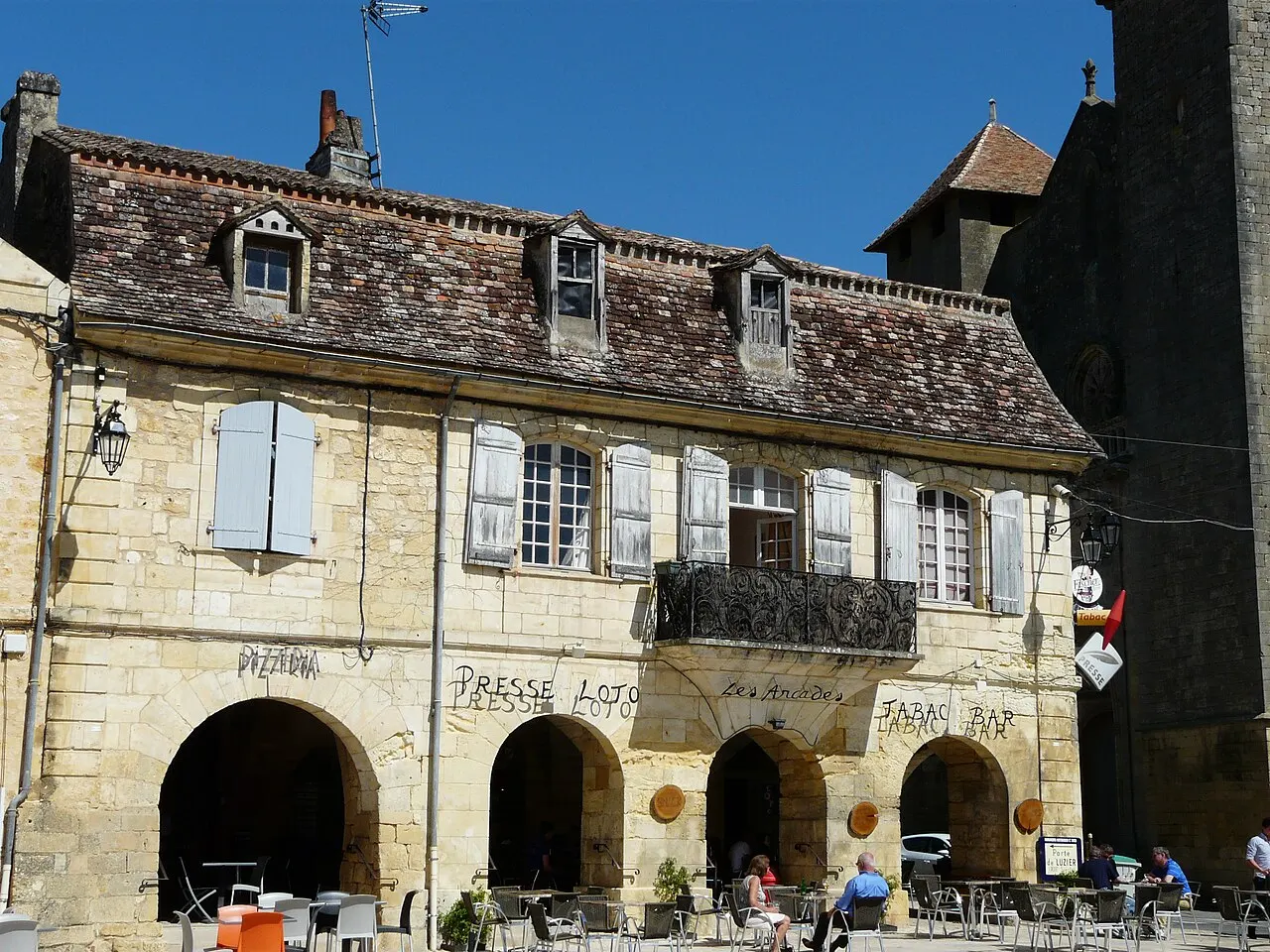 Maison à cornière
