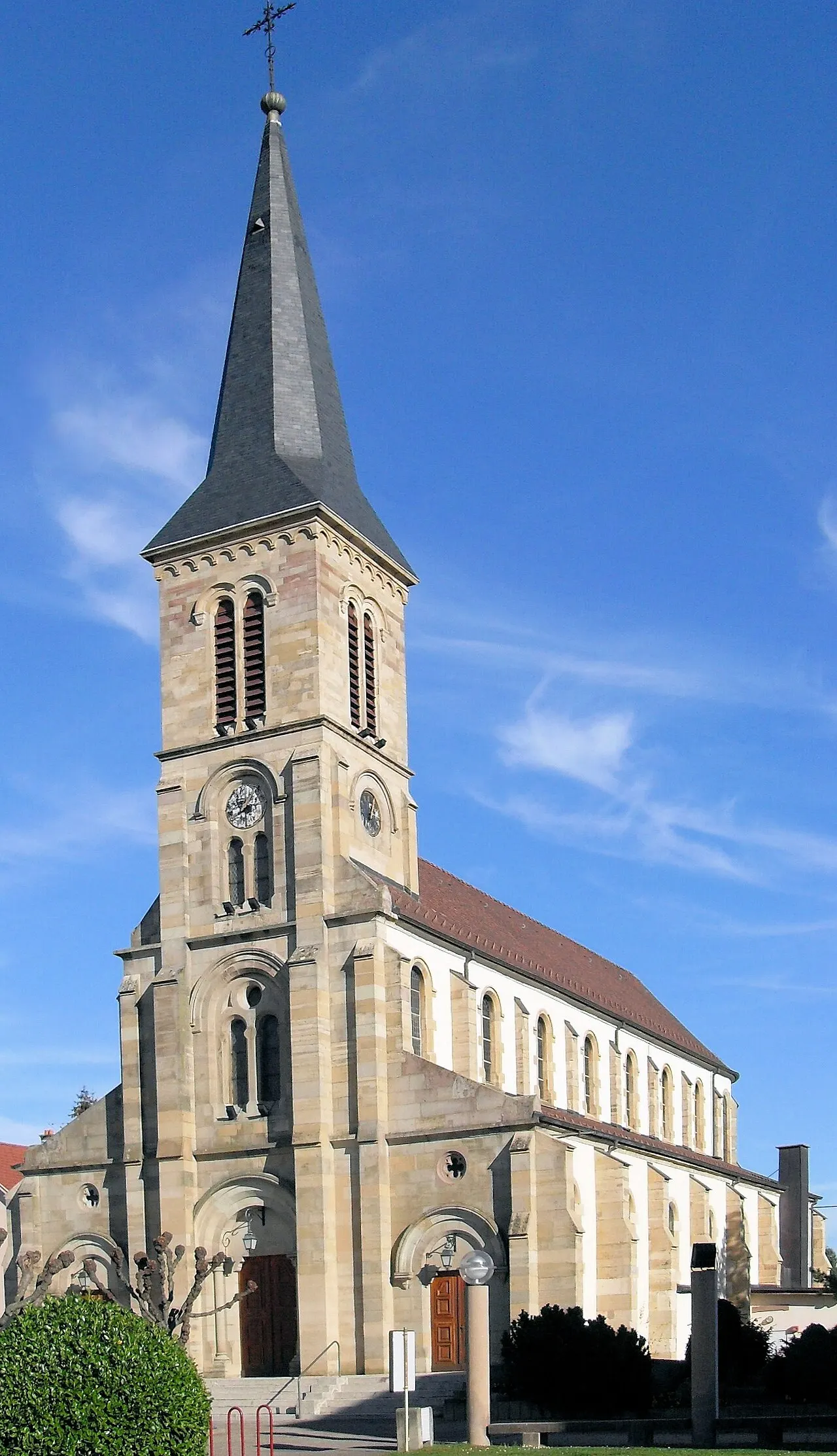 Église Saint-Adelphe