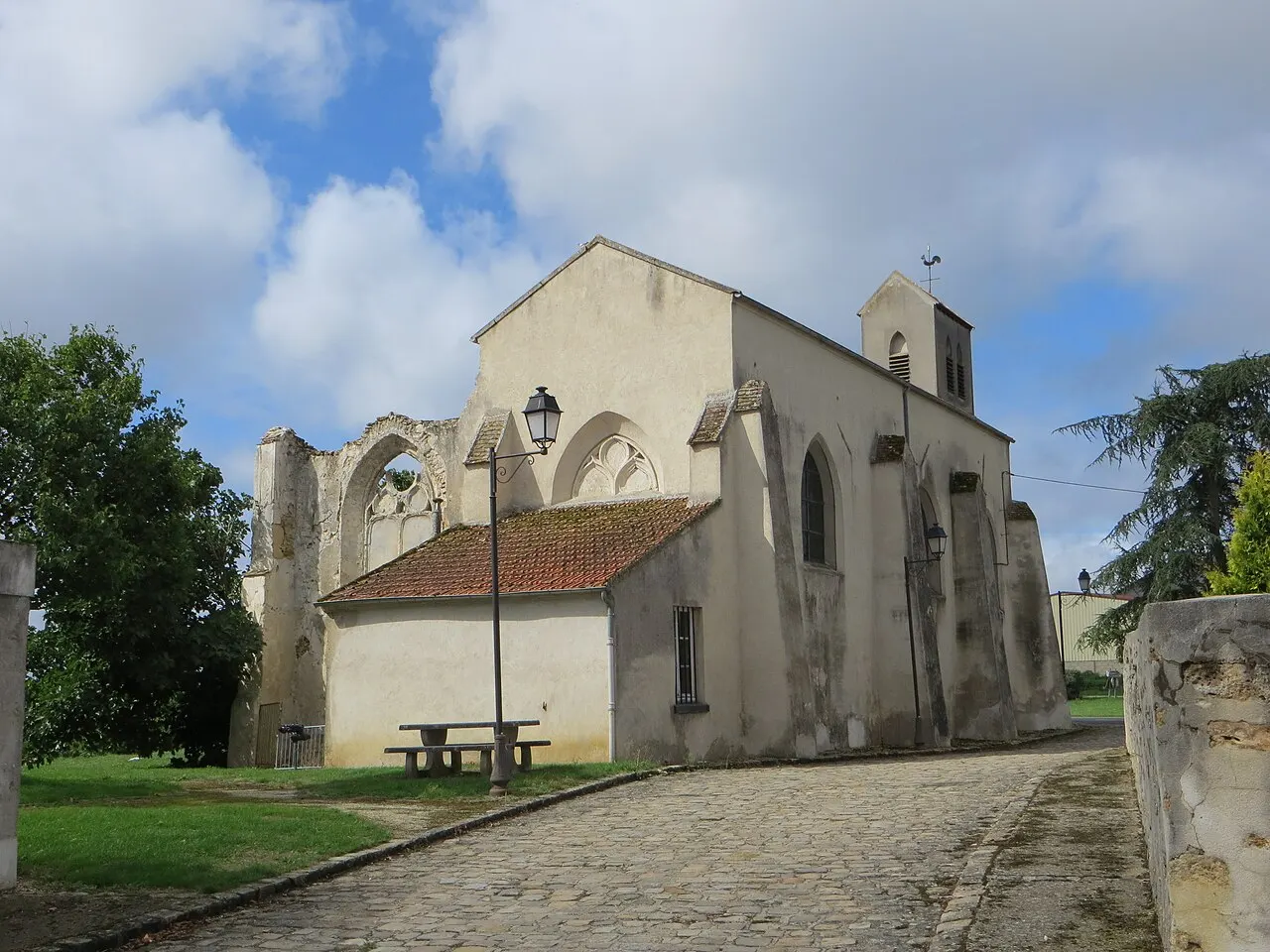 Église Saint-Médard