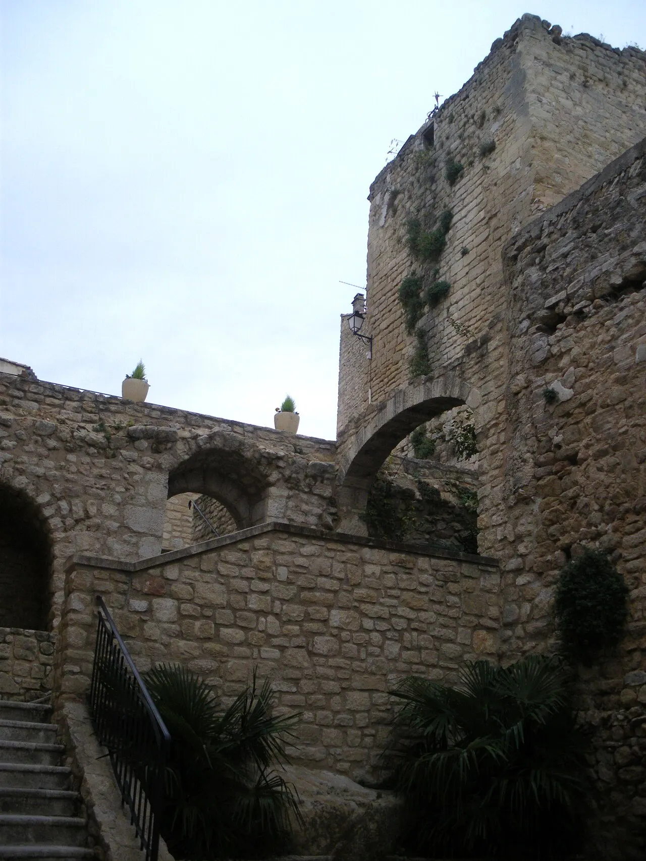 Tour découronnée