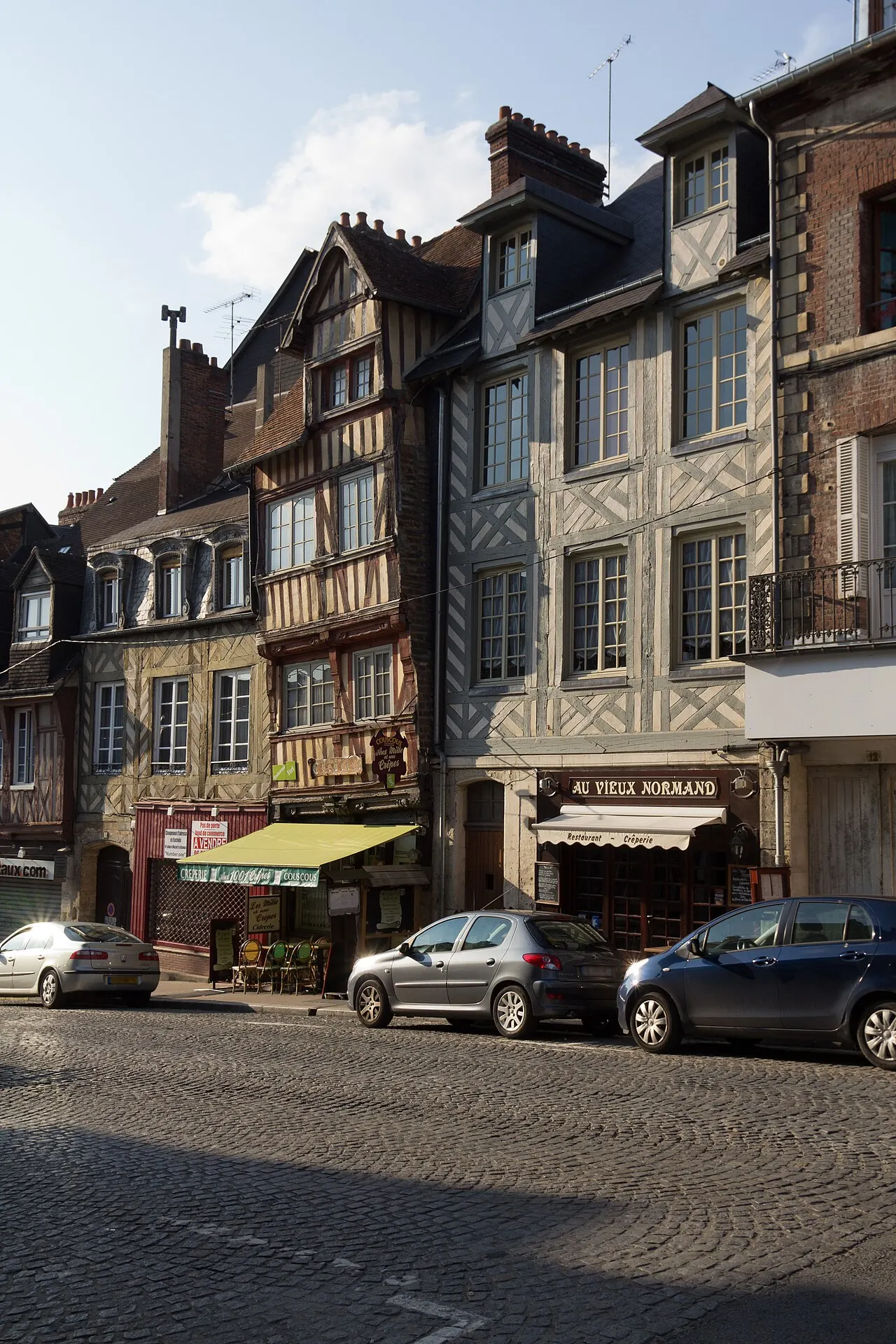 Stationnement vélo à Lisieux - Rue Henry Chéron