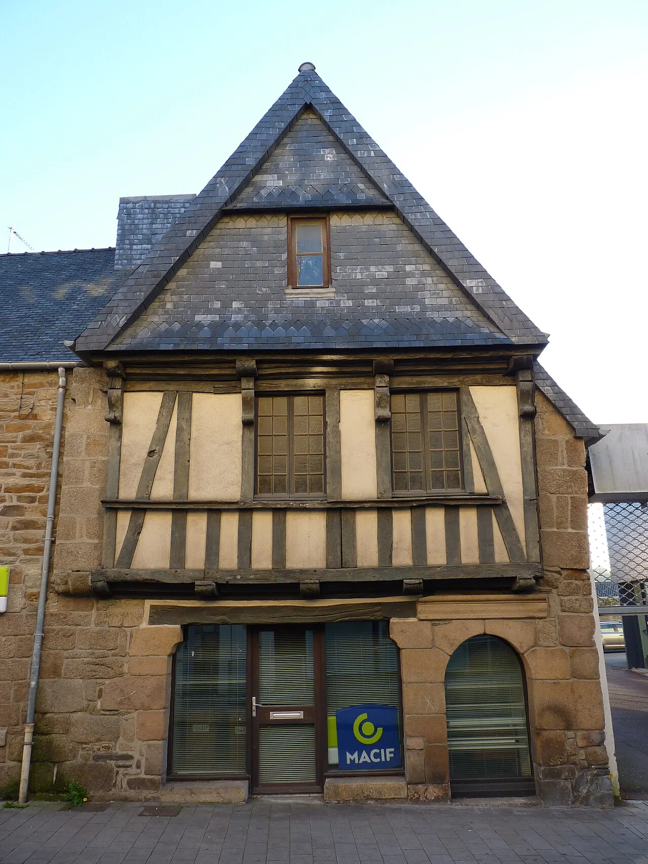 Deux maisons à pans de bois