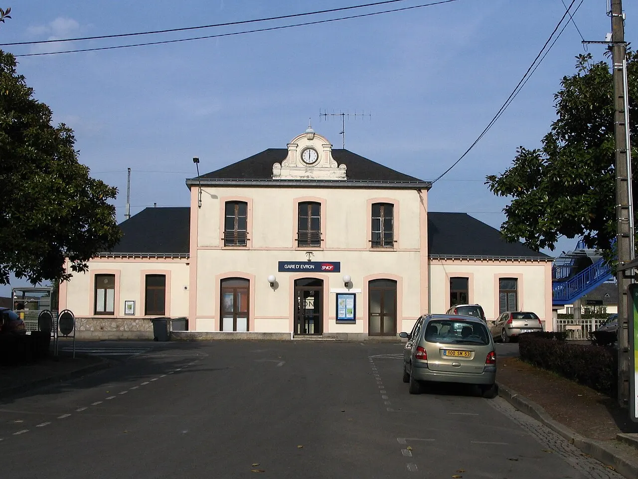 Évron