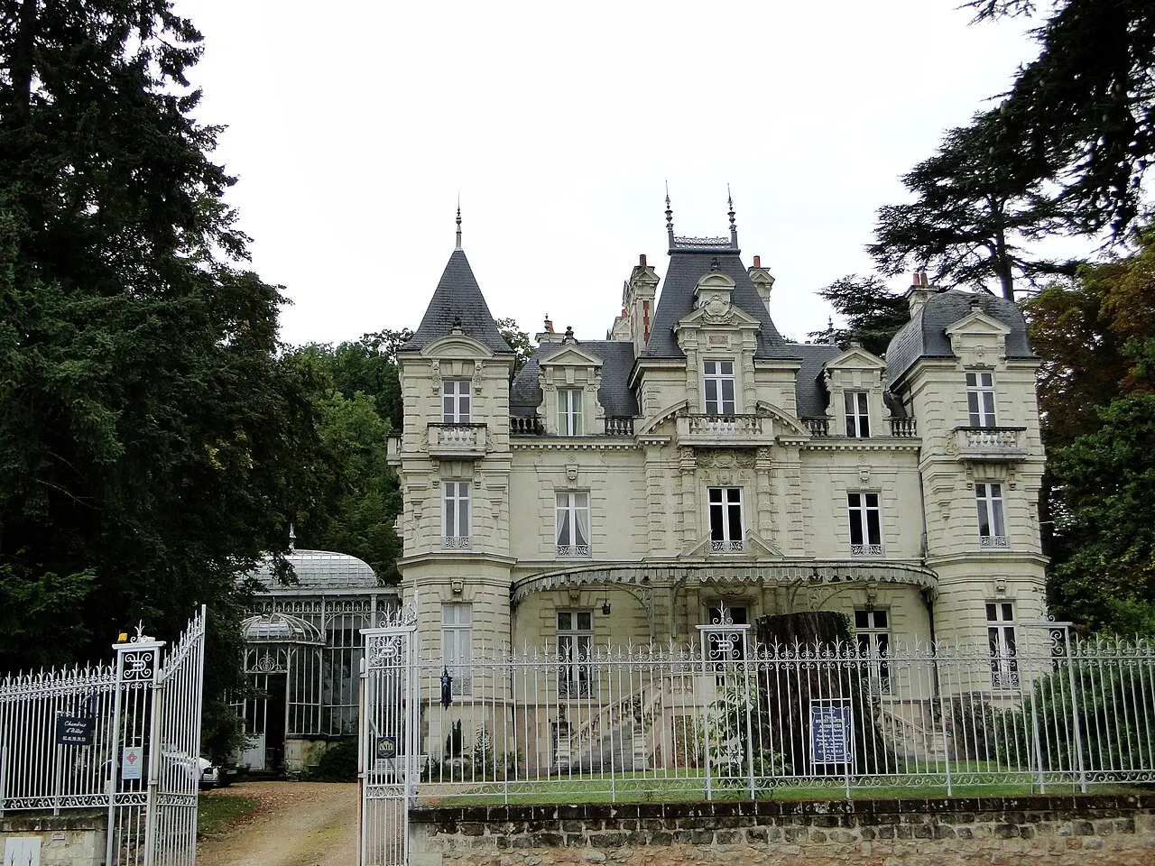 Château"" Bouvet-Ladubay