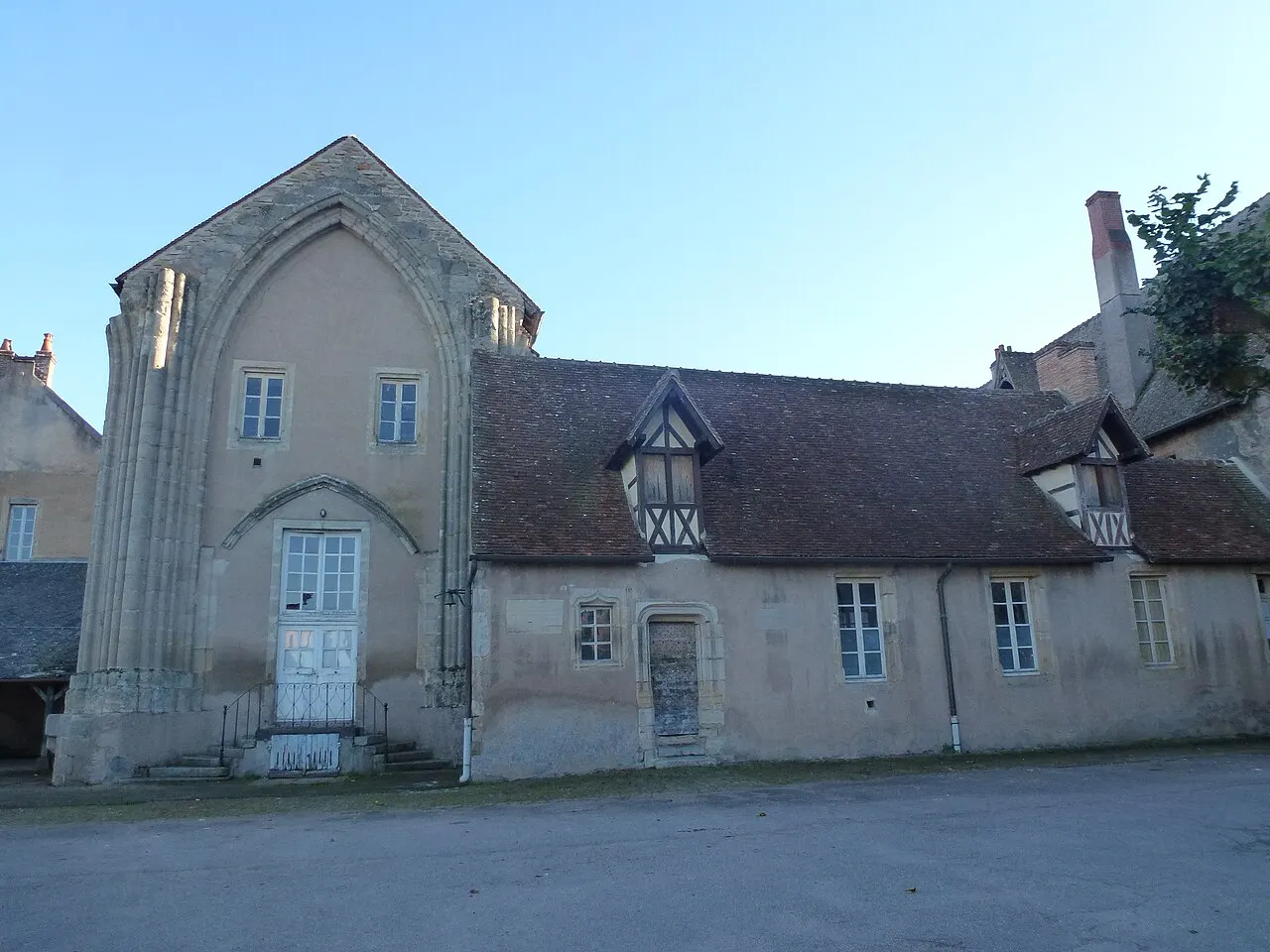 Groupe cathédral et canonial