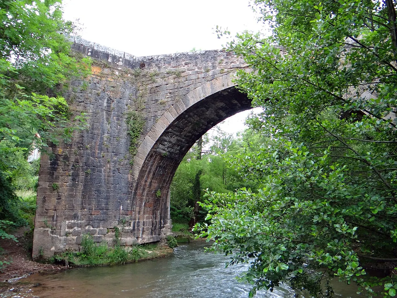 Pont faisant franchir la Sorgues