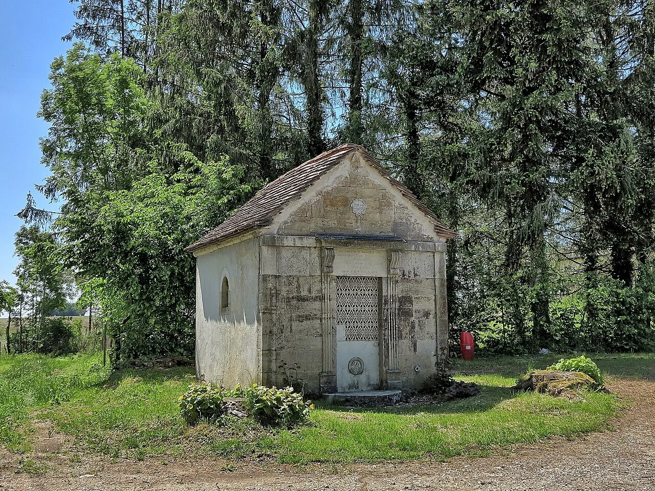 Chapelle de la Vierge de Guyans-Durnes