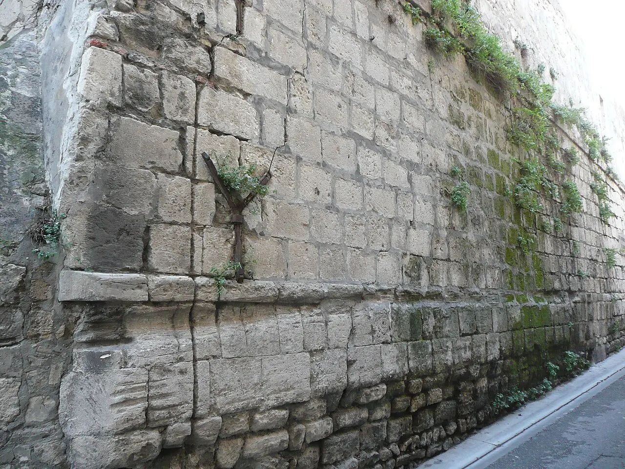 Construction romaine située entre l’Hôtel des Postes et l’ancien Archevêché