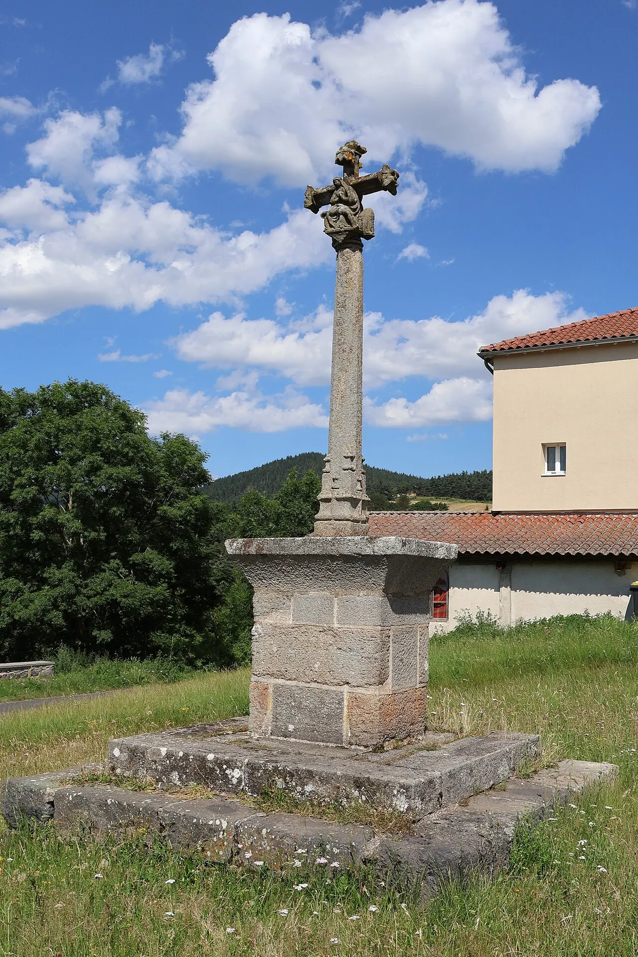 Croix en pierres