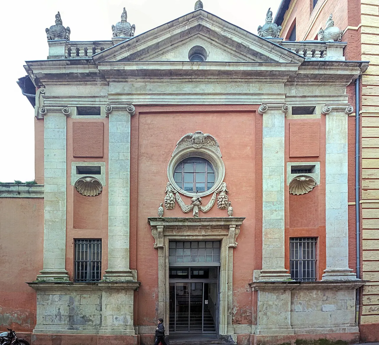 Ancien monastère des Religieux de Vienne (ou du Tau)