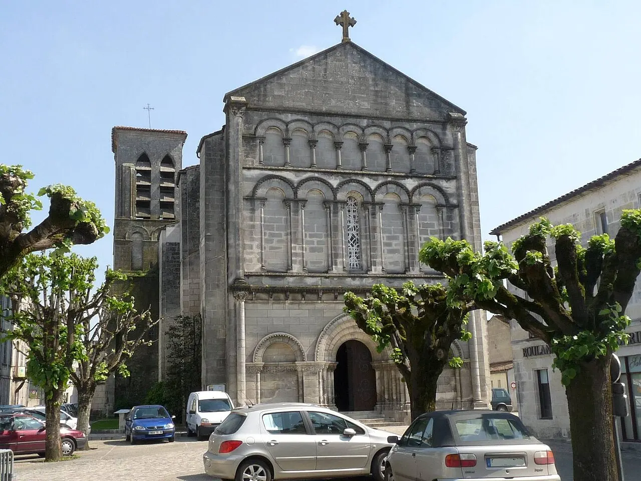 Église Saint-Pierre