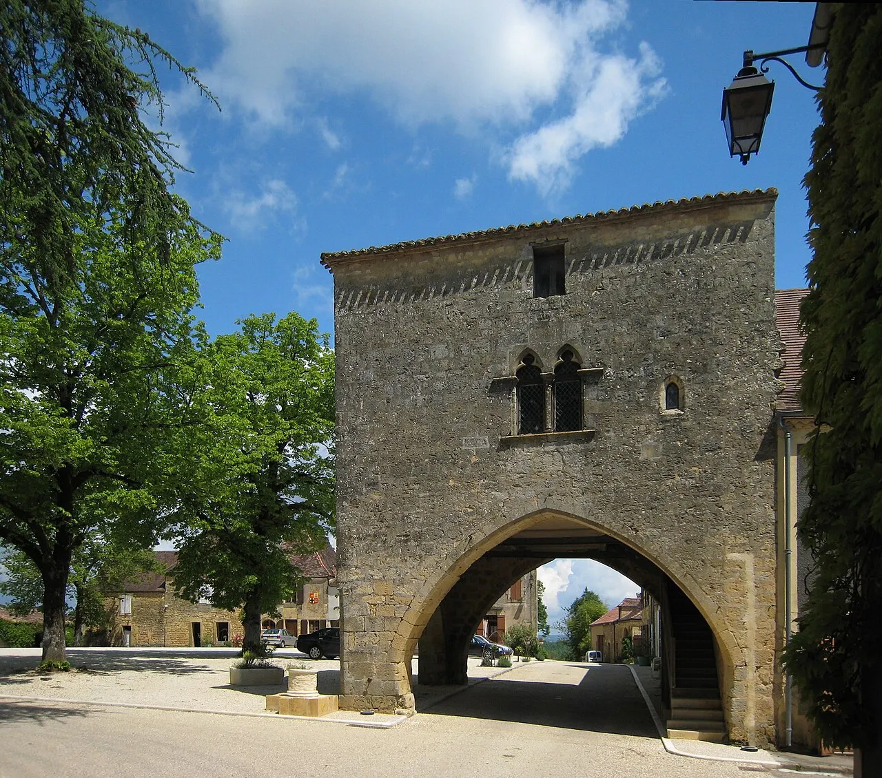 Maison à arcades du 14e siècle