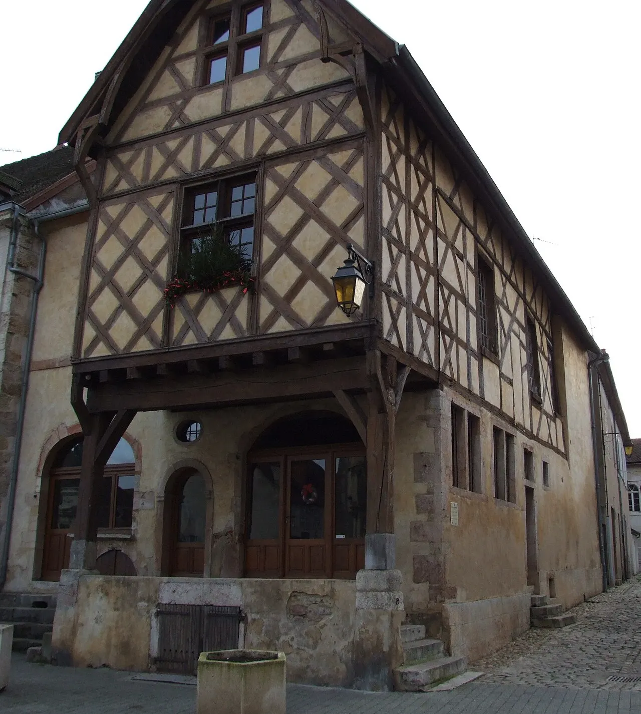 Maison en pans de bois et briques