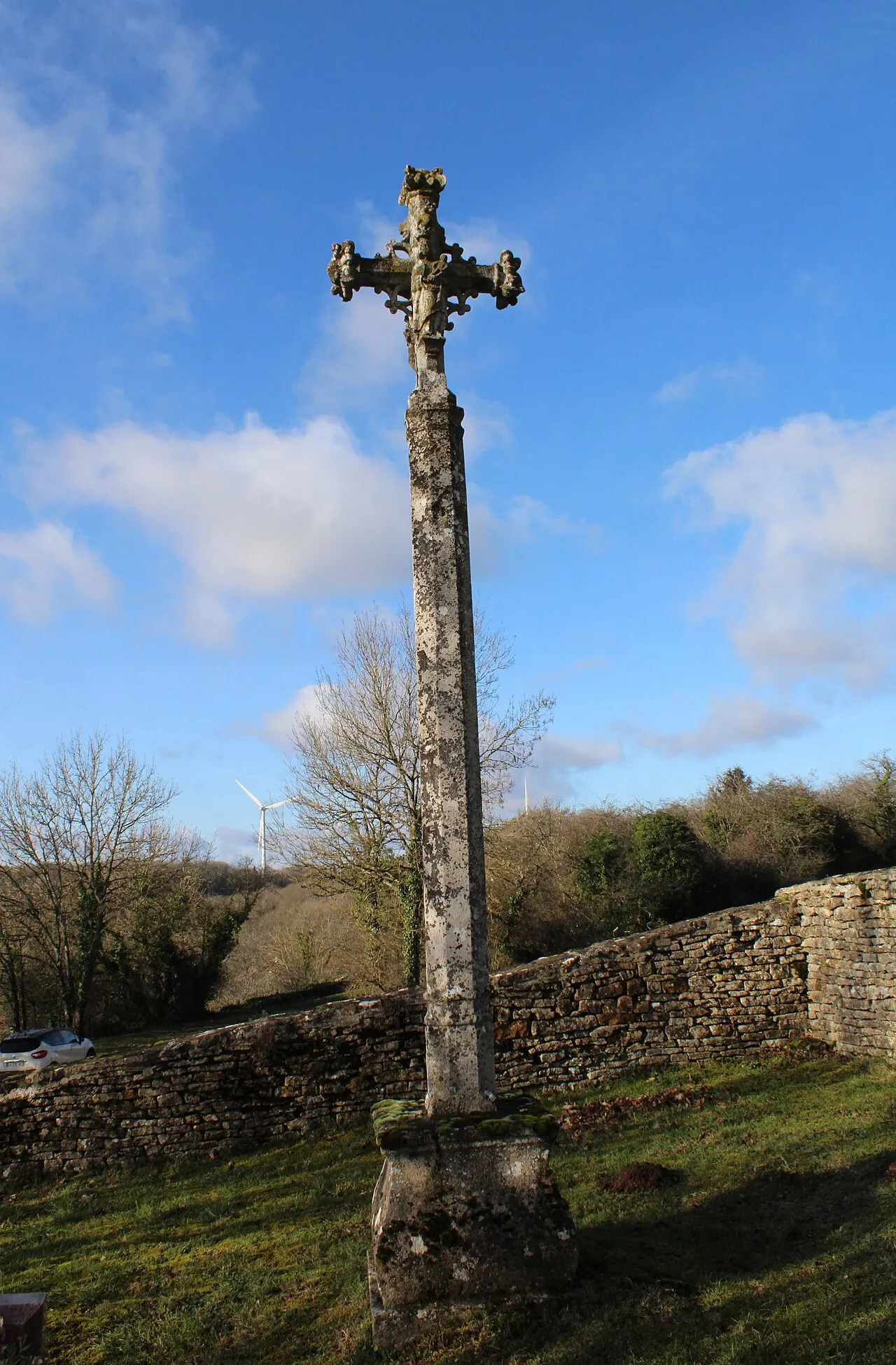 Croix de cimetière de Verseilles-le-Haut