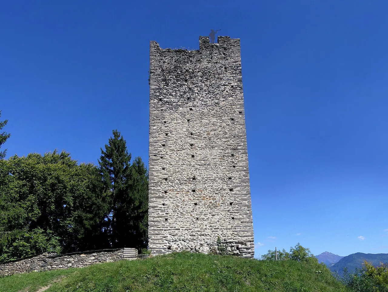 Tour de Montmayeur - Ouest