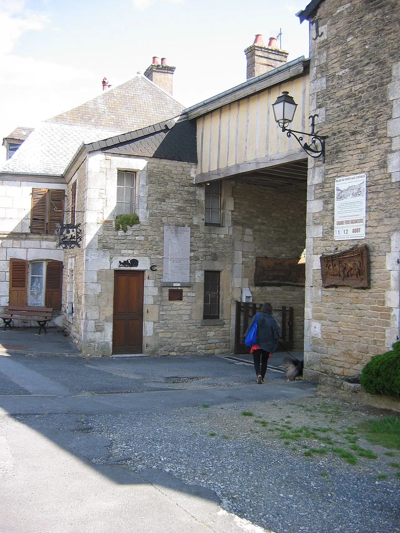 Relais de Poste aux chevaux de Launois sur Vence