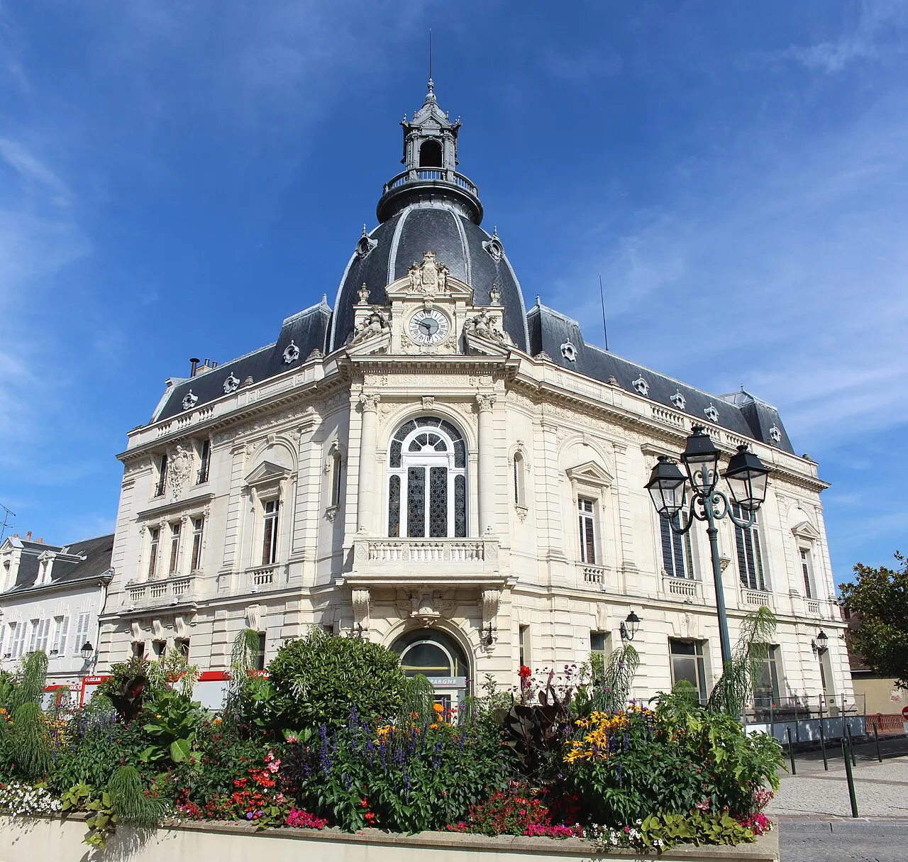 Ancien Hôtel de la Caisse d’épargne (DÔME)