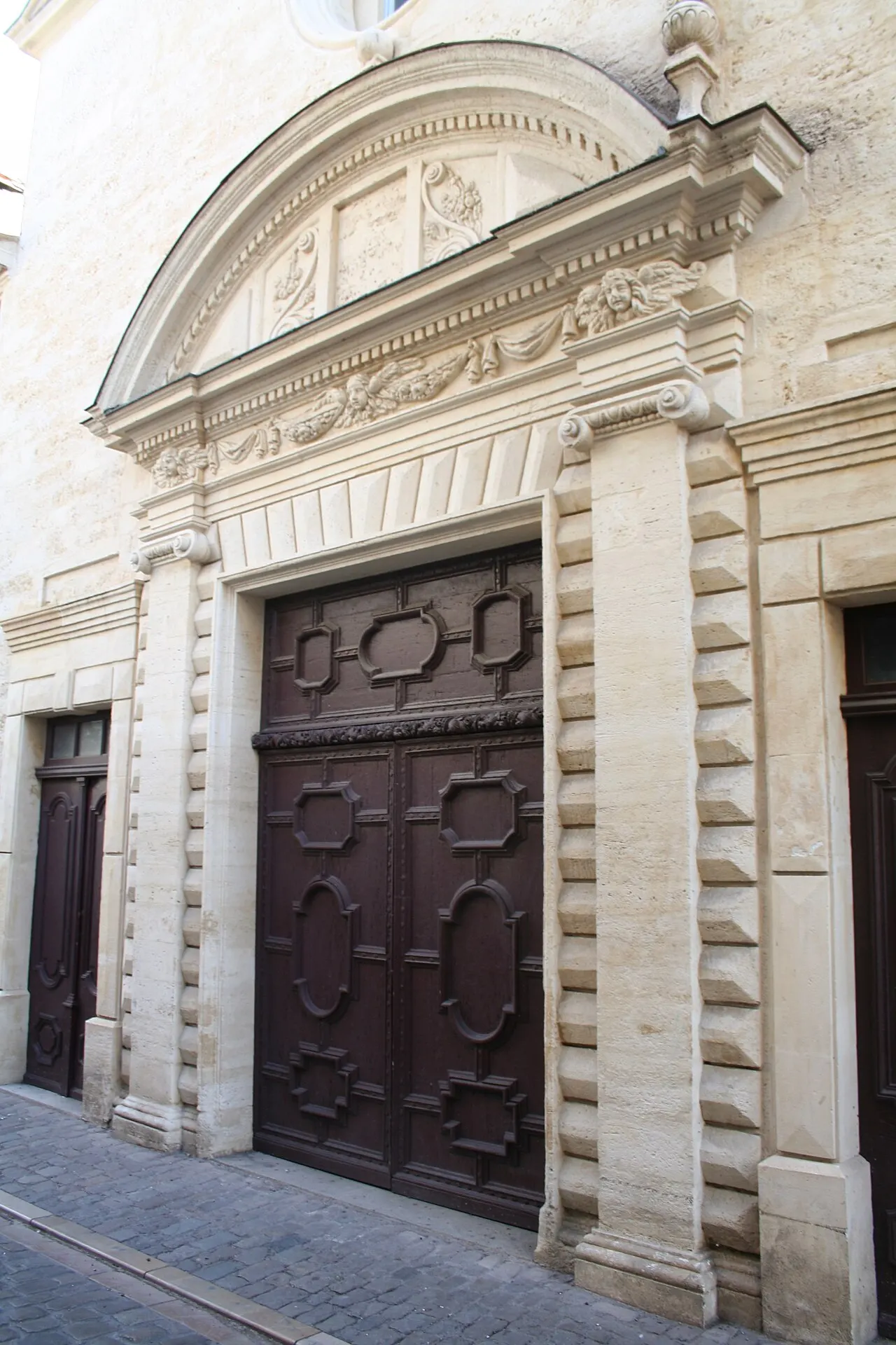 Théâtre, ancienne église des Pénitents Noirs