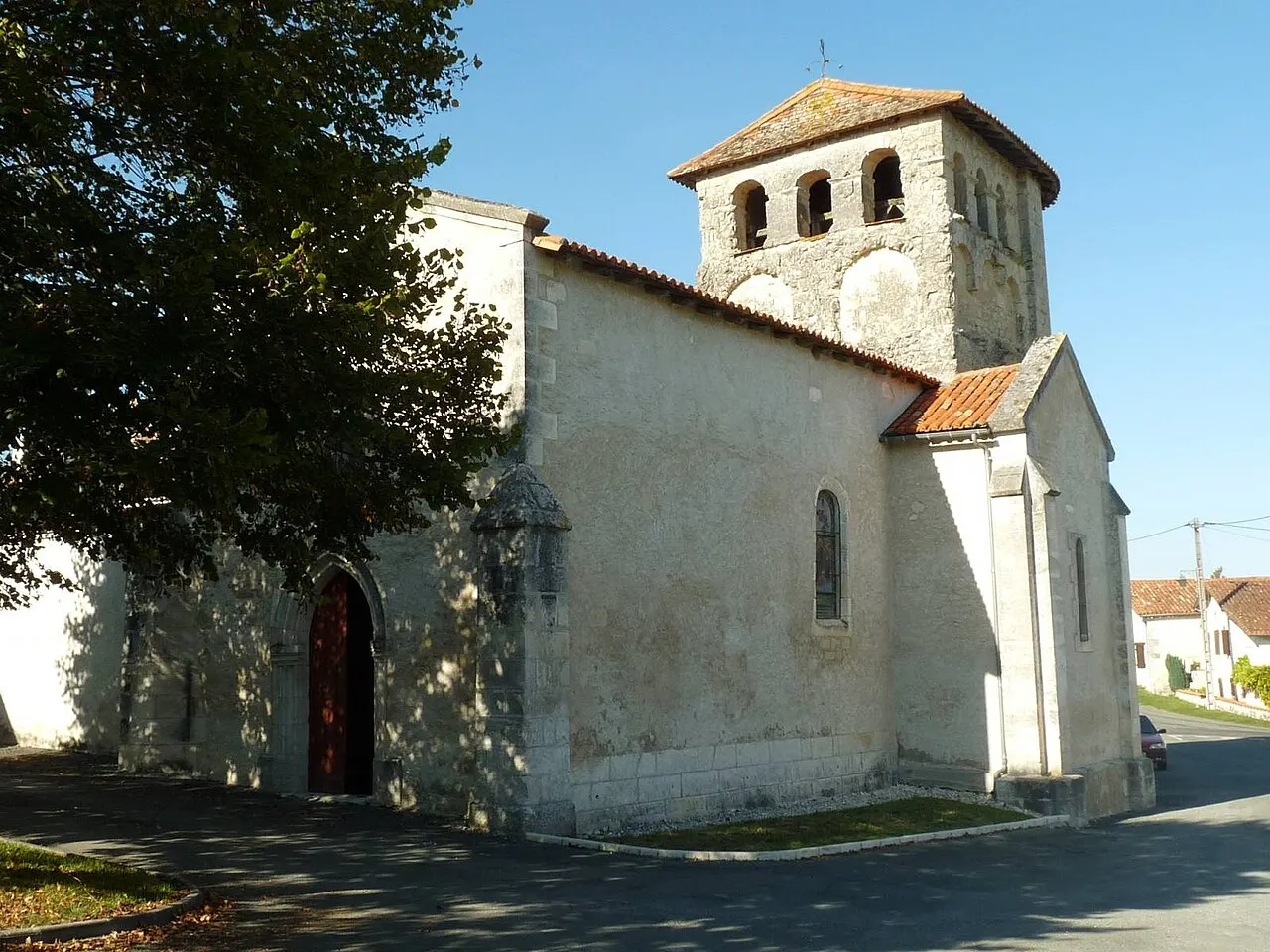 Église Saint-Pierre-ès-Liens de Bouteilles