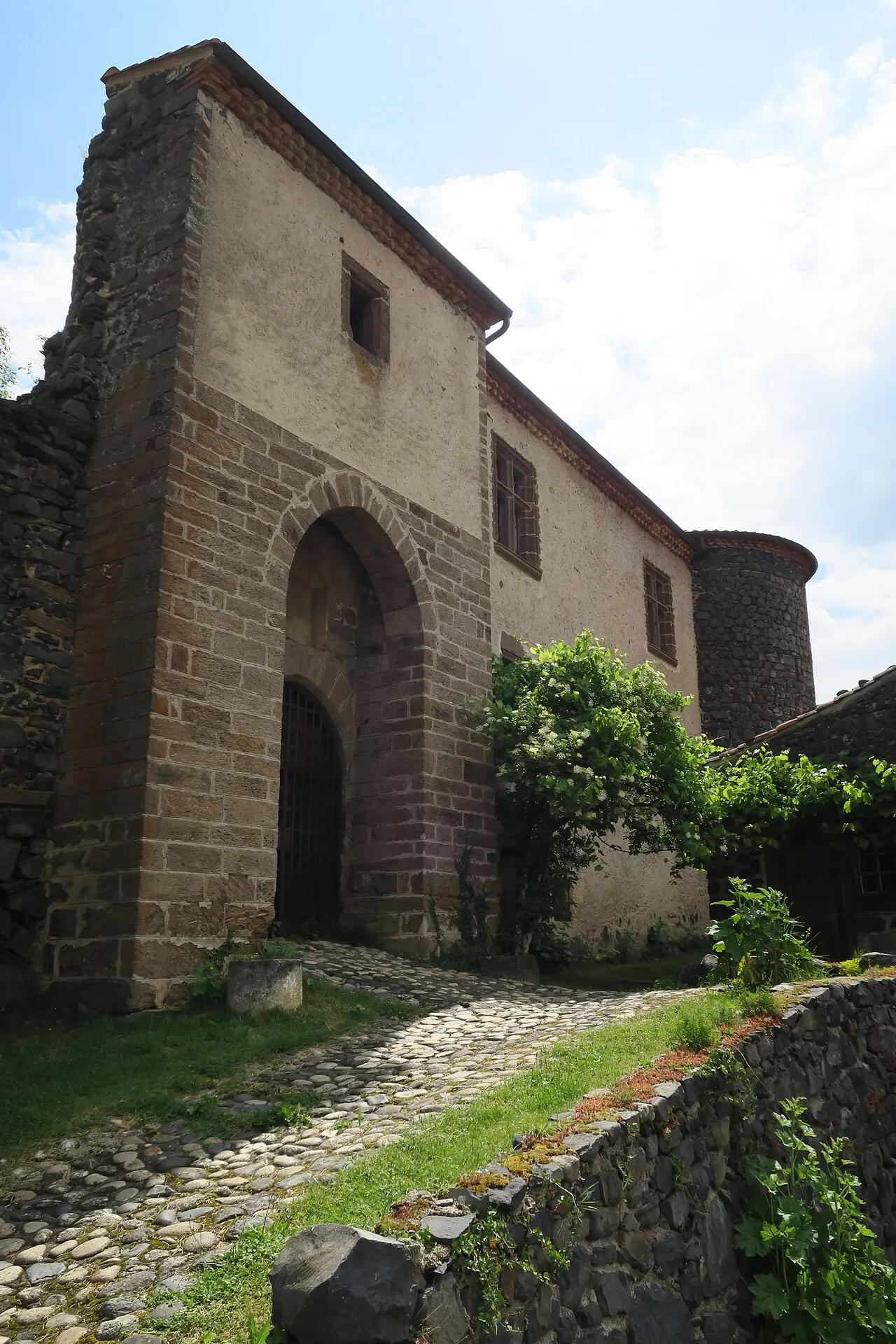 Prieuré-Château de Saint-Arcons d’Allier