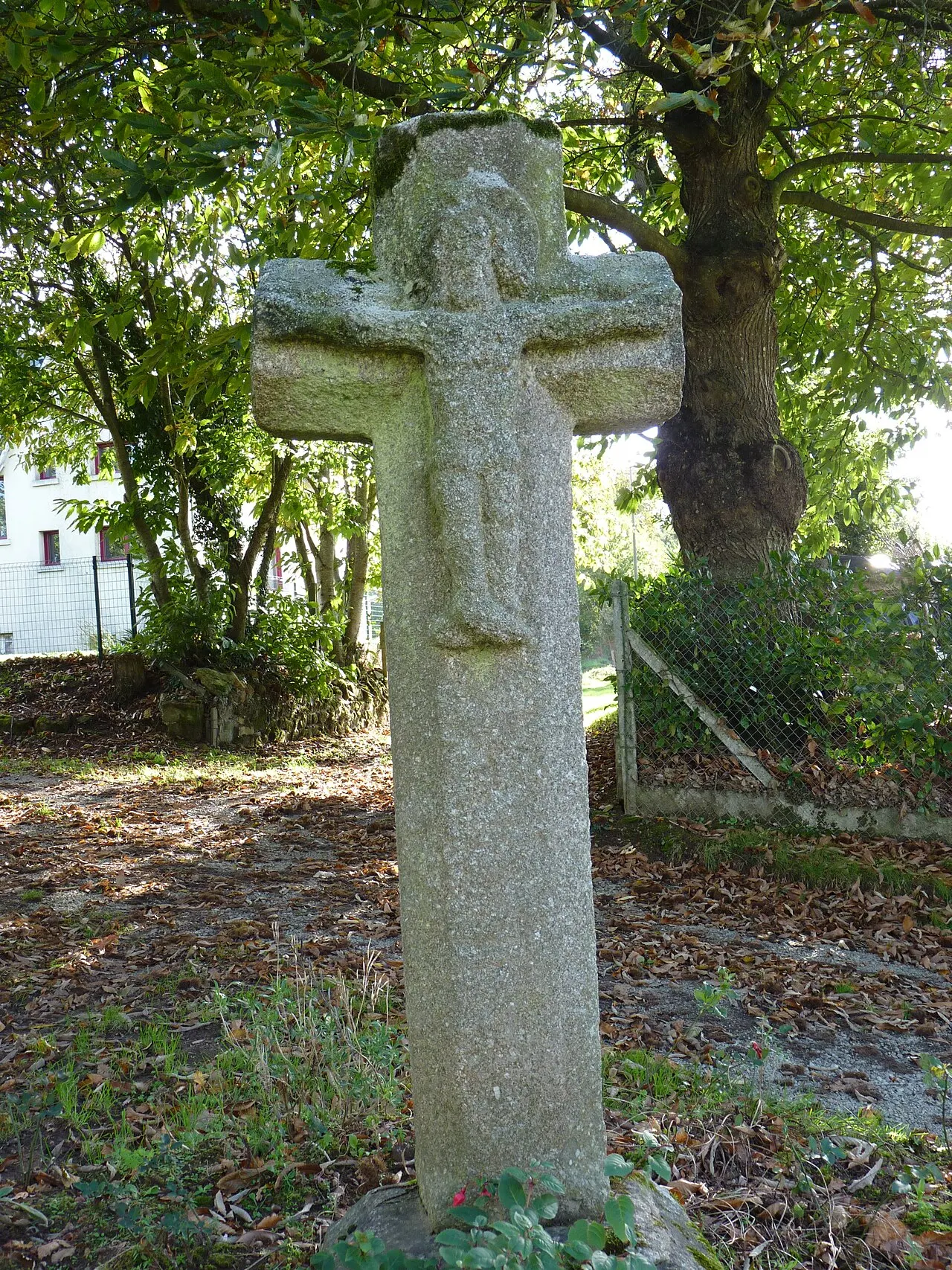 Croix de chemin du 17e siècle