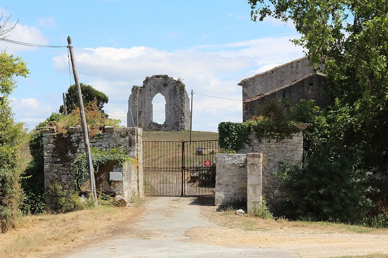 Vestiges de l’Abbaye de l’Isle