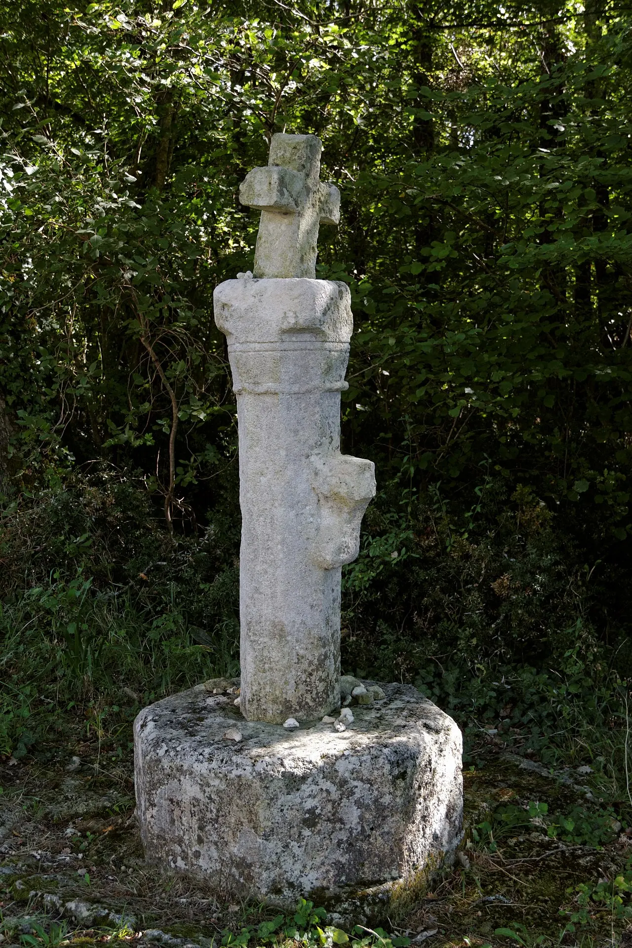 Ancienne croix de carrefour