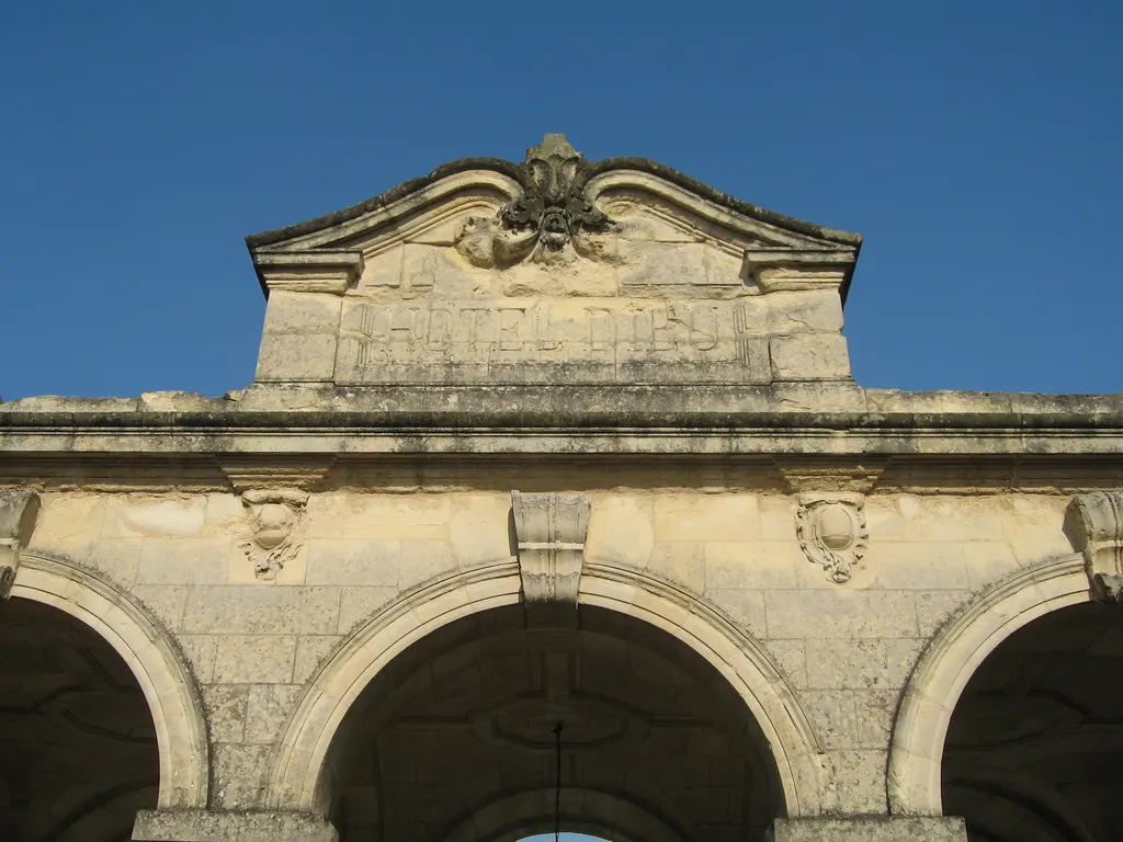 Portail de l’ancien hôtel-Dieu de Caen