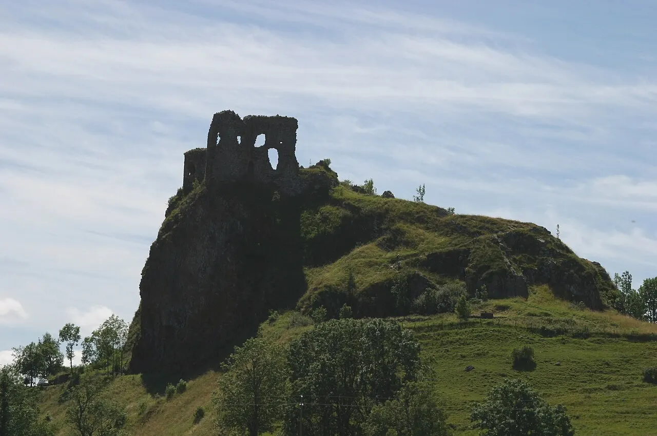 Château fort d’Apchon