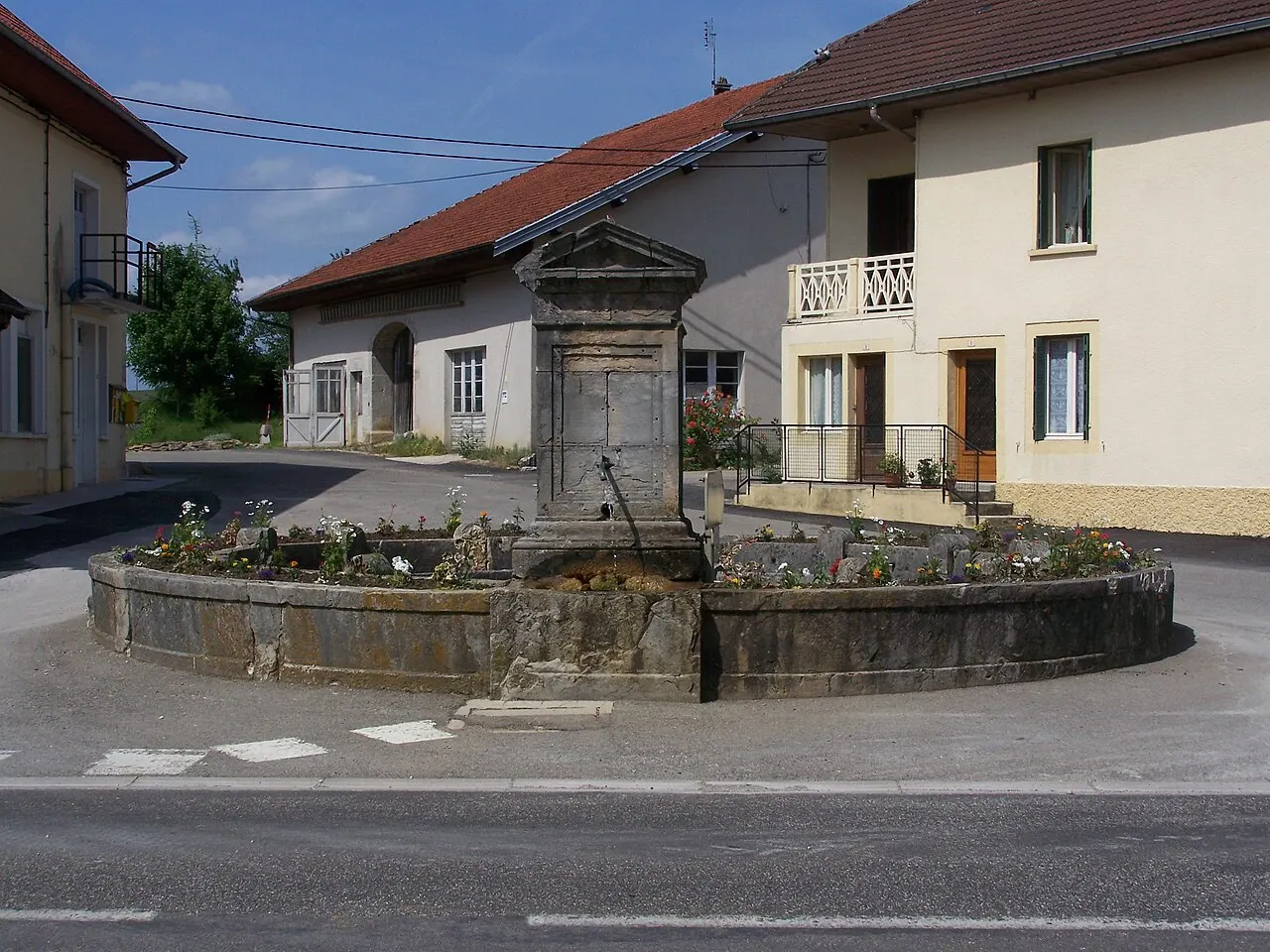Fontaine-lavoir
