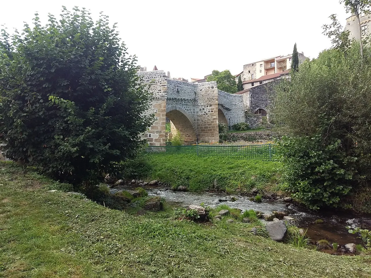 Pont sur la Monne