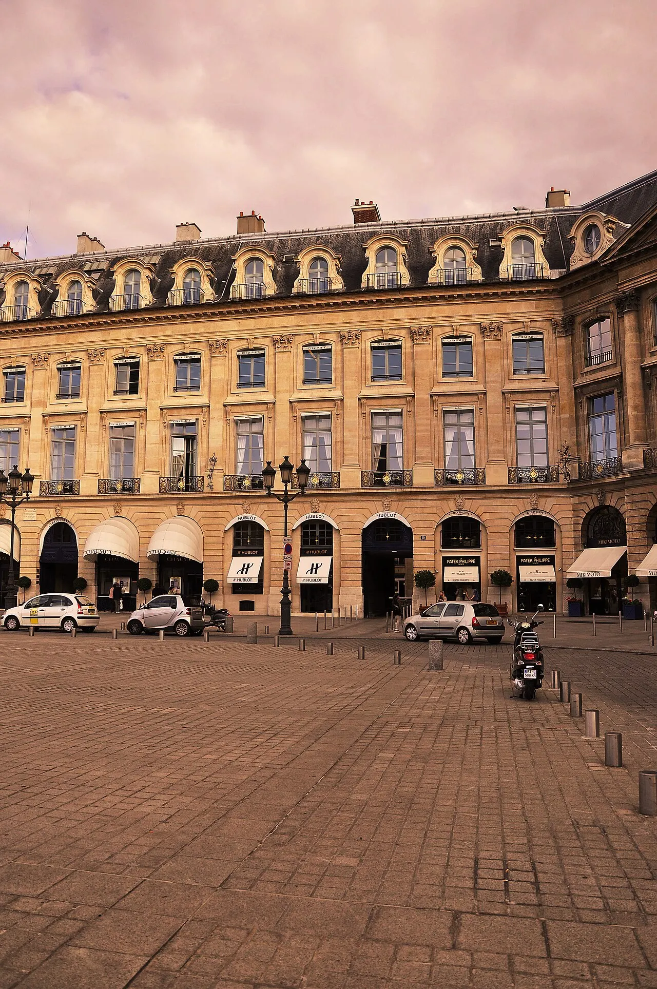 Ancien hôtel de Latour-Maubourg