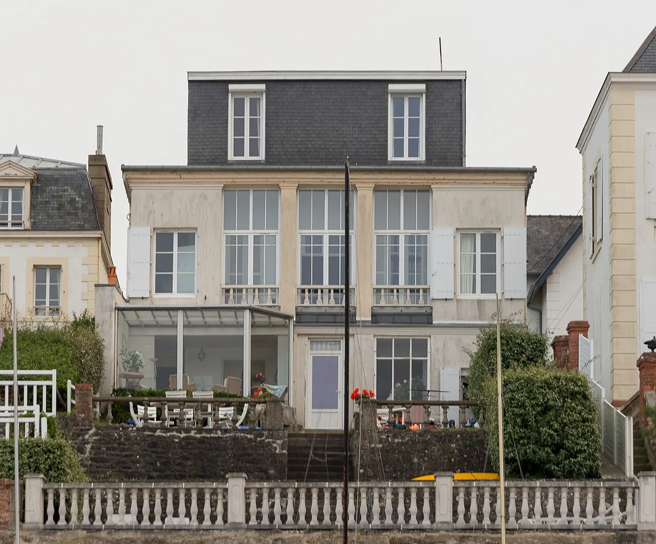 Villa India