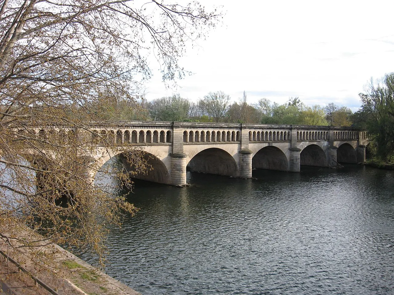 PONT-CANAL