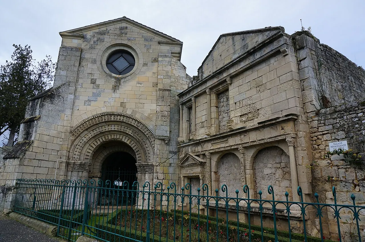 Maison du 16e siècle, autrefois rue Vieille-Prison, réédifiée près du jardin public