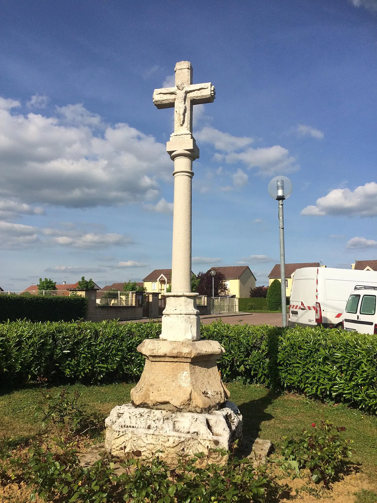 Croix de chemnin de Champigny-les-Langres