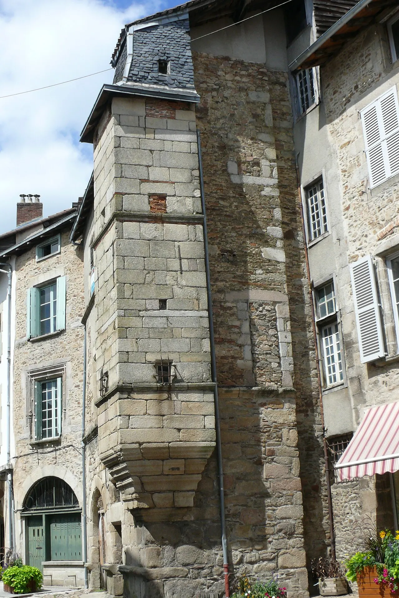 Maison, ancien logis du 16e siècle