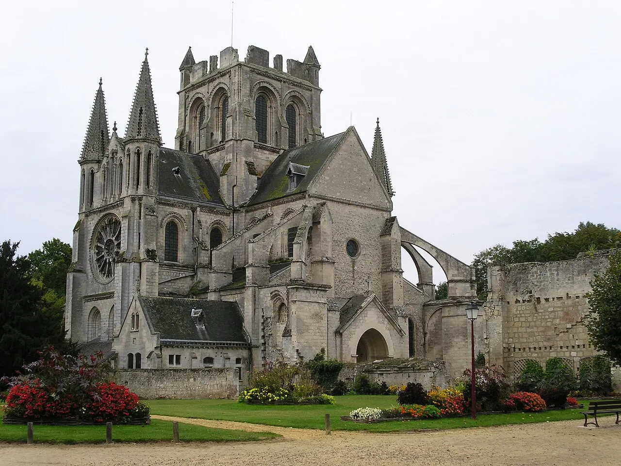 Abbaye Saint-Yved
