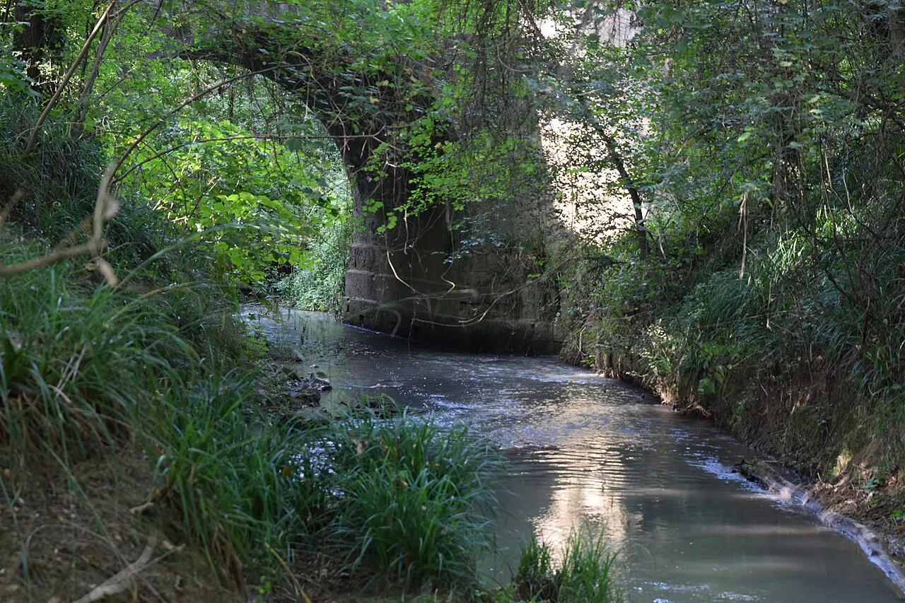 Pont à une arche du Paravis