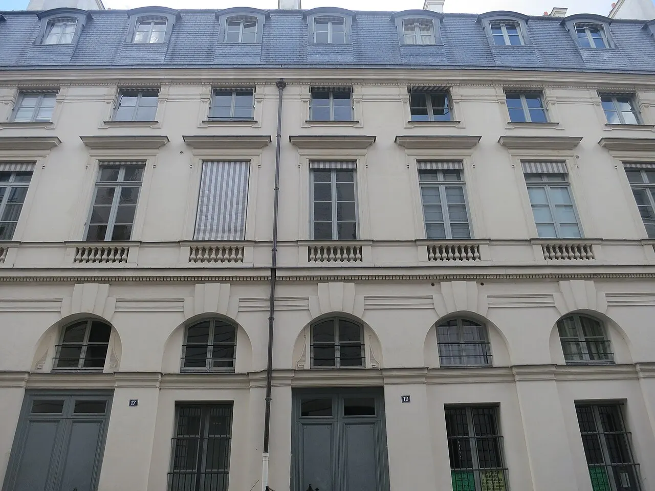 Immeuble, en bordure du Palais-Royal