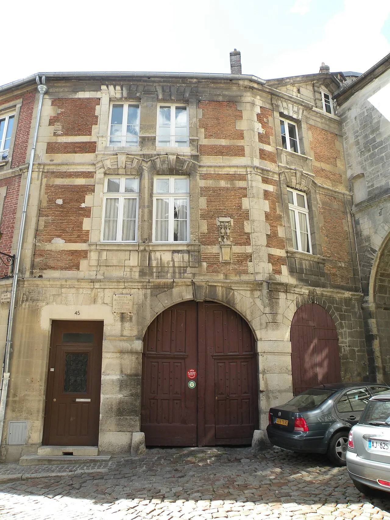 Hôtel des Trois-Pots