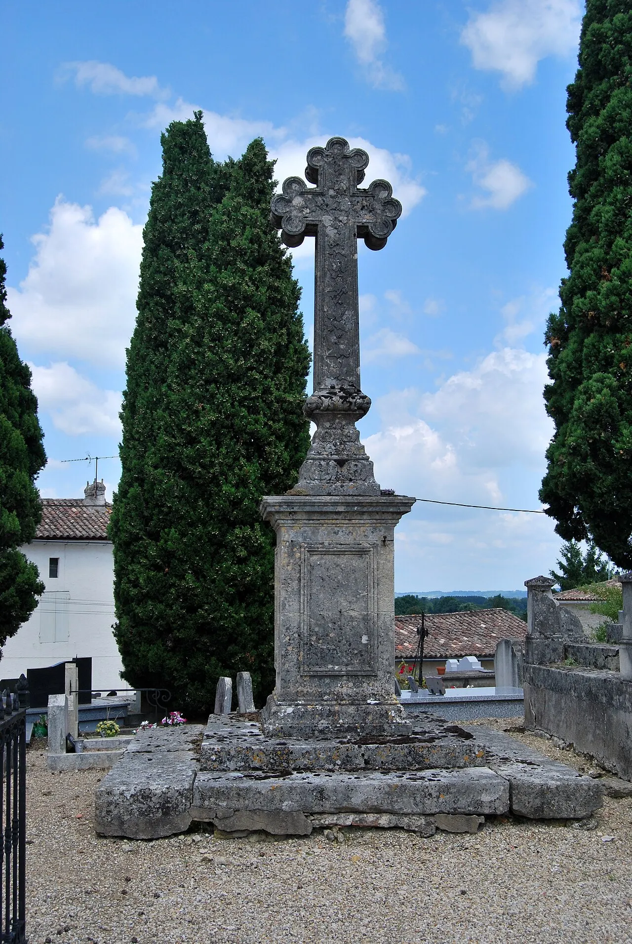 Croix de cimetière