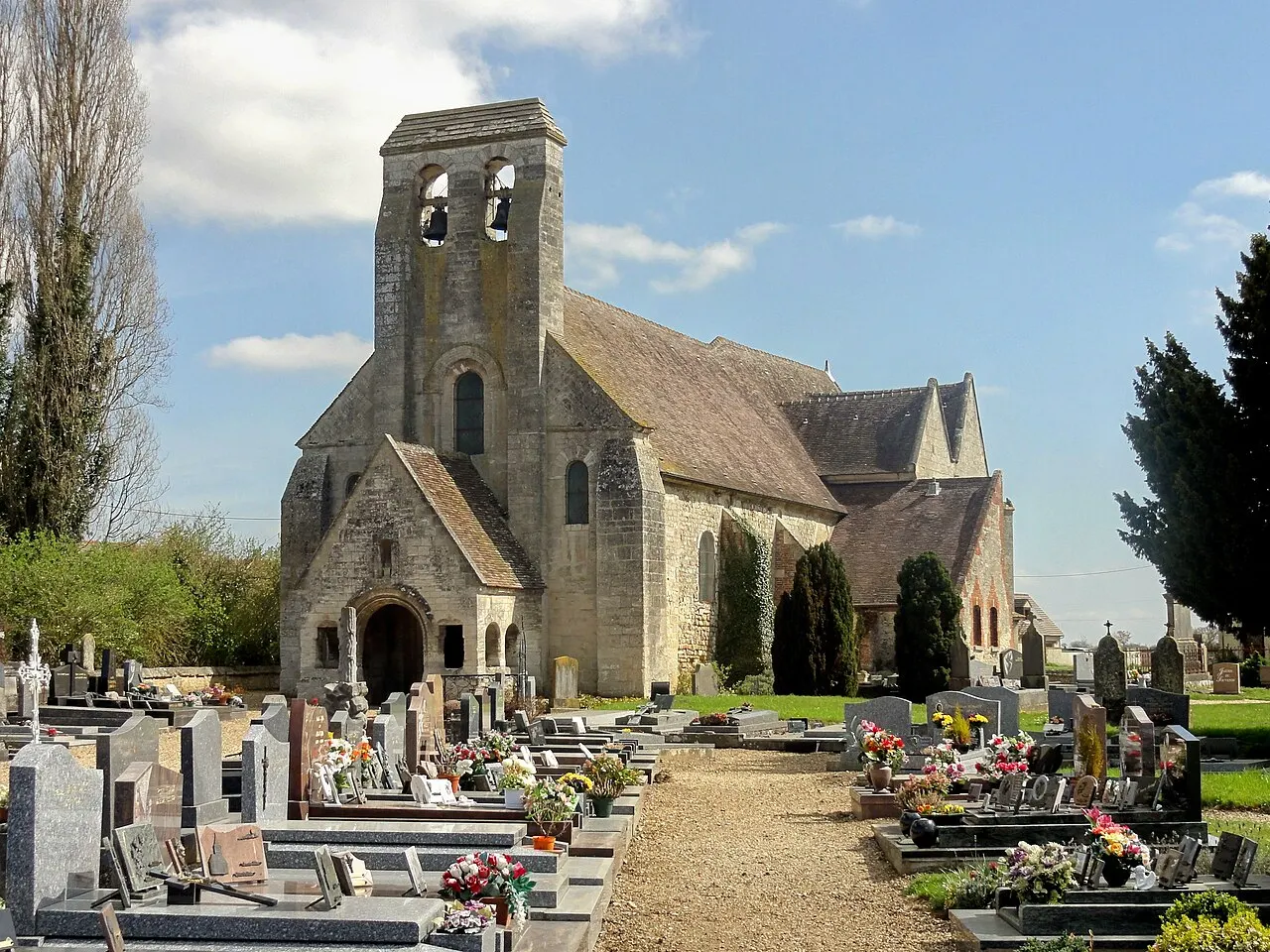 Église Saint-Lucien